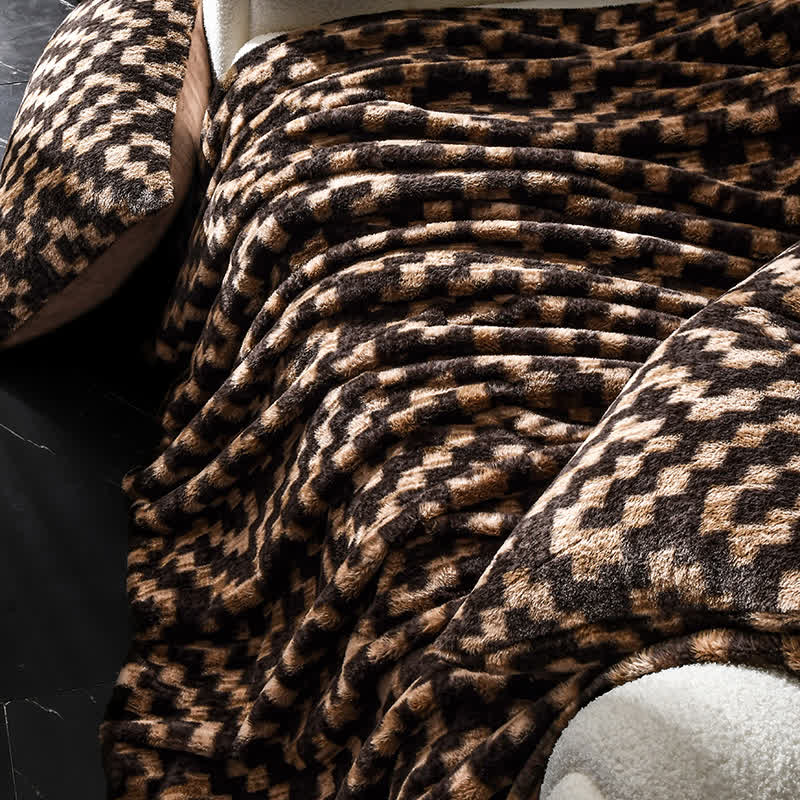 Coperta moderna, calda e morbida per divano