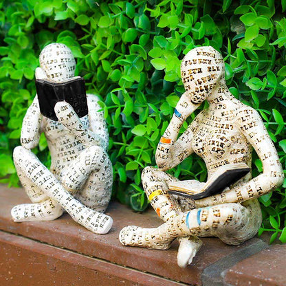 Statua della donna pensatrice che legge, decorazione per libreria