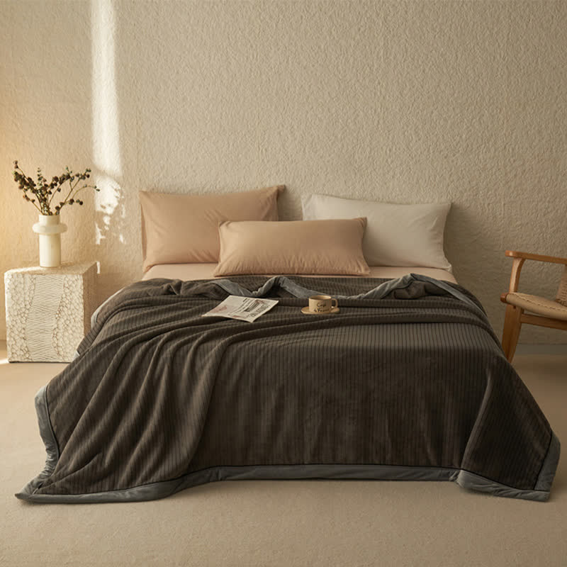 Coperta reversibile in velluto tinta unita