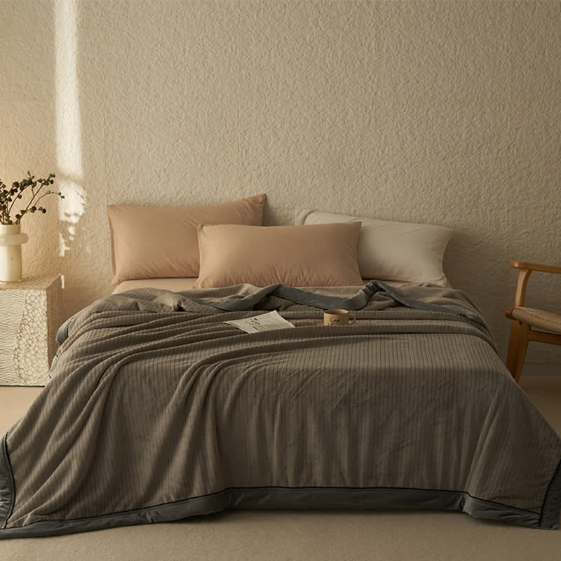 Coperta reversibile in velluto tinta unita