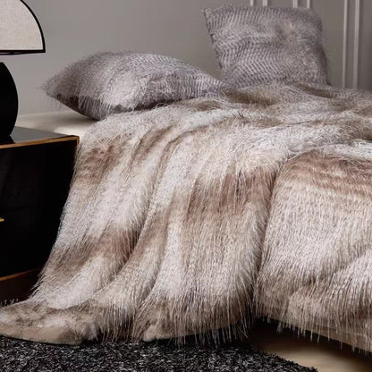 Coperta di piume di struzzo di lusso sfumata
