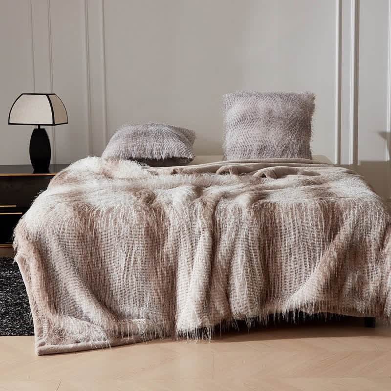 Coperta di piume di struzzo di lusso sfumata