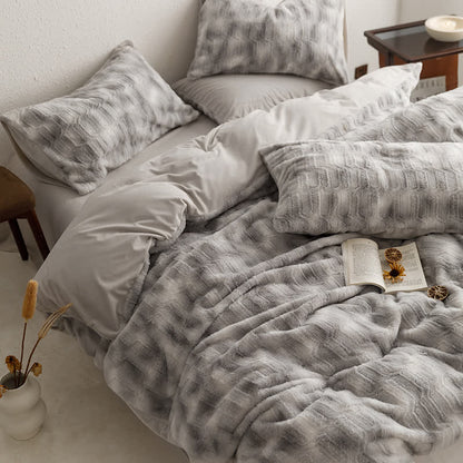 Set di biancheria da letto in velluto morbido sfumato semplice (4 pezzi)