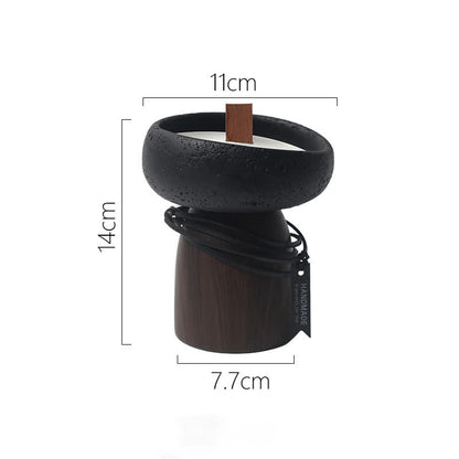 Candela profumata con texture semplice in cemento