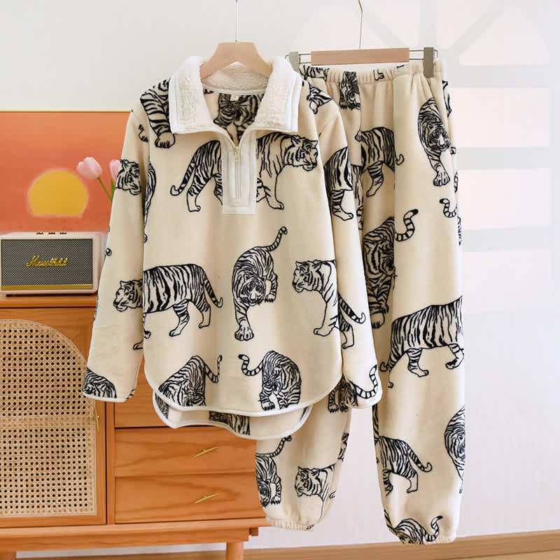 Pigiama in flanella con stampa animalier