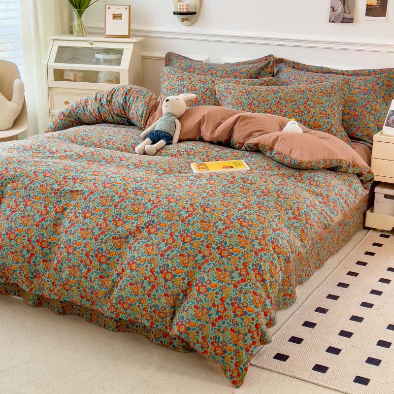 Collezione di biancheria da letto comoda con stampa floreale luminosa