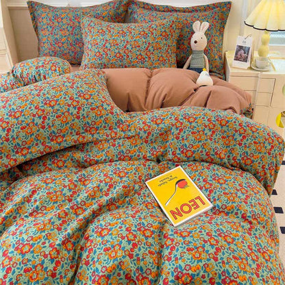 Collezione di biancheria da letto comoda con stampa floreale luminosa