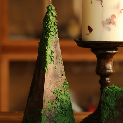 Candela profumata con ornamento artistico Green Hills & Moss