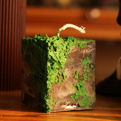 Candela profumata con ornamento artistico Green Hills & Moss