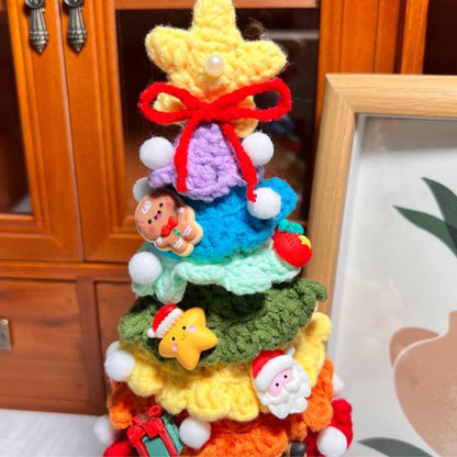 Decorazione per albero di Natale intrecciata a mano a forma di cartone animato