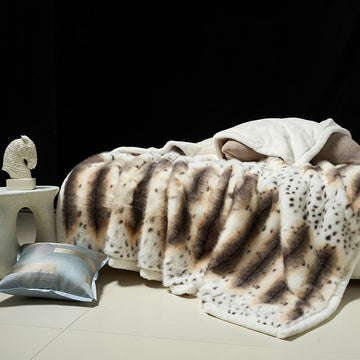 Coperta in pelliccia sintetica con stampa leopardata di lusso