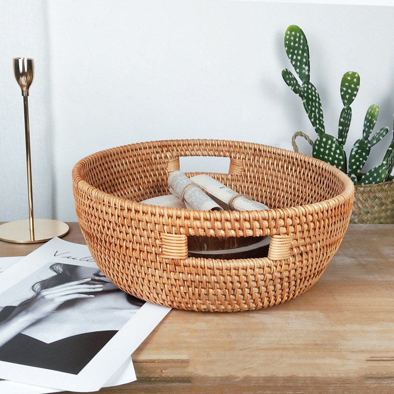 Vassoio ovale in rattan intrecciato fatto a mano