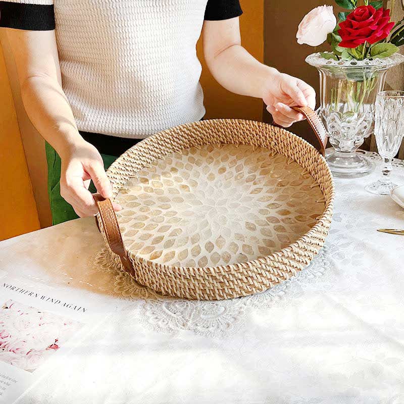 Cesto portaoggetti intrecciato in rattan da fattoria