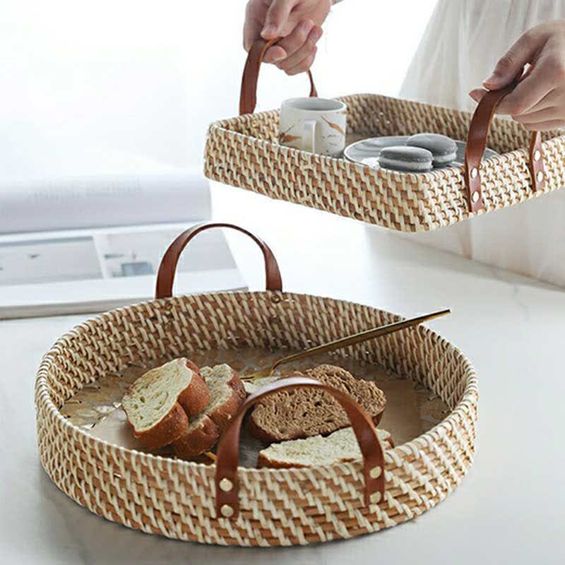 Cesto portaoggetti intrecciato in rattan da fattoria