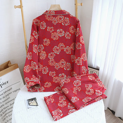 Pigiama in cotone jacquard con rose in fiore