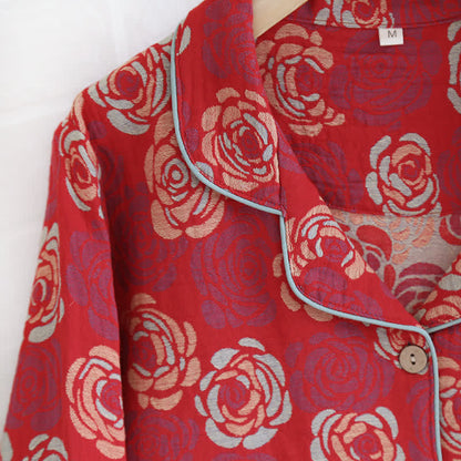 Pigiama in cotone jacquard con rose in fiore