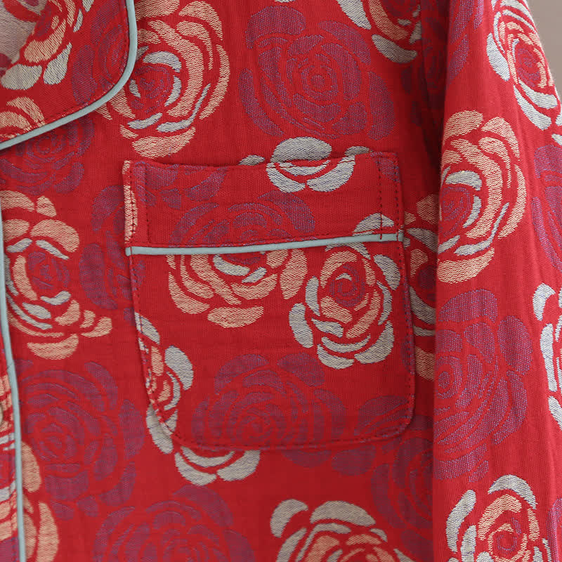 Pigiama in cotone jacquard con rose in fiore