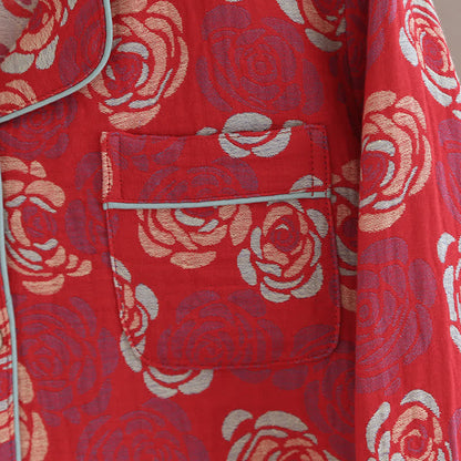 Pigiama in cotone jacquard con rose in fiore