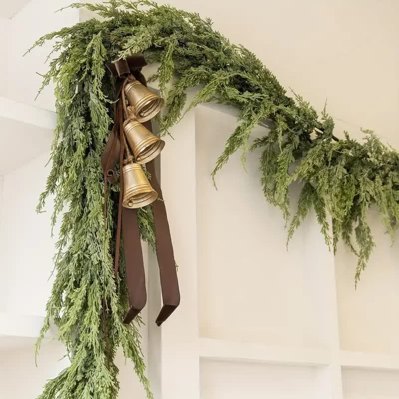Ghirlanda di pino Norfolk, decorazione natalizia per la casa