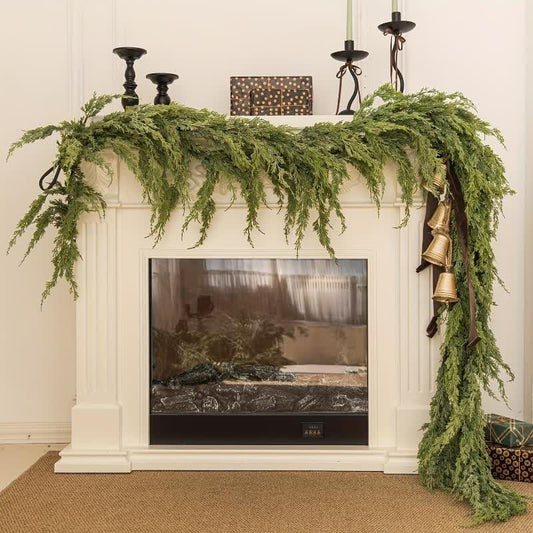 Ghirlanda di pino Norfolk, decorazione natalizia per la casa