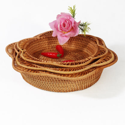 Cestino portafrutta in rattan intrecciato