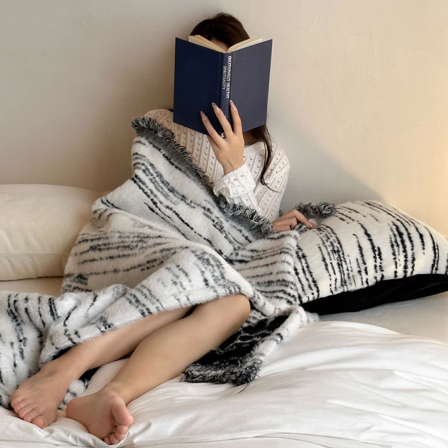 Coperta reversibile in finto visone