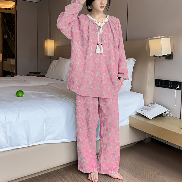 Pigiama in cotone con scollo in pizzo taglie forti