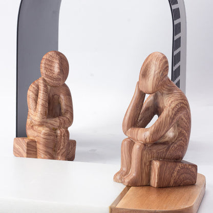Statua creativa con mento che tiene in mano, decorazione per la casa