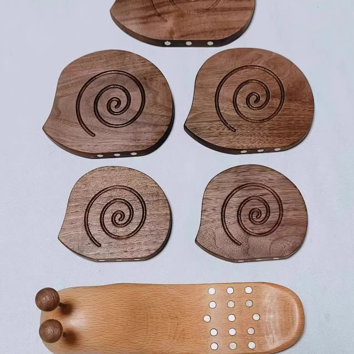 Sottobicchiere creativo in legno massello a forma di lumaca