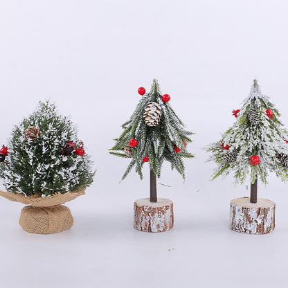 Decorazione per la casa: albero di pigne di neve