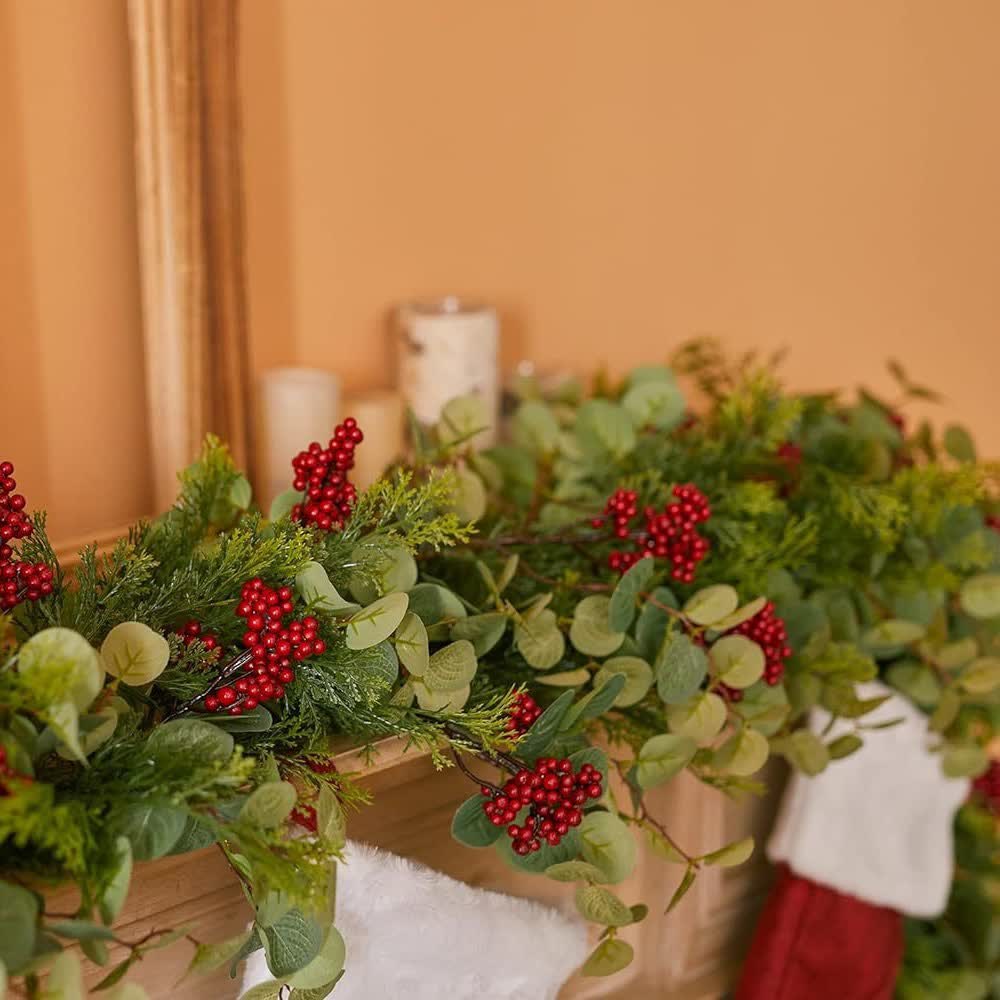 Decorazione natalizia in pino finto verde