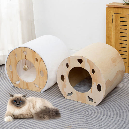 Cuccia per gatti in legno a forma di capsula spaziale