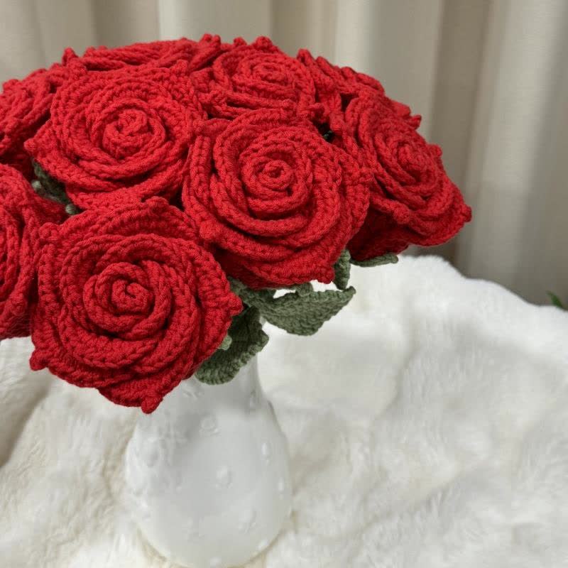 Ornamento a forma di bouquet di rose luminose intrecciate a mano