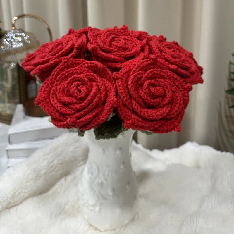 Ornamento a forma di bouquet di rose luminose intrecciate a mano
