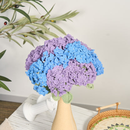 Bouquet di ortensie all'uncinetto, decorazione per la casa