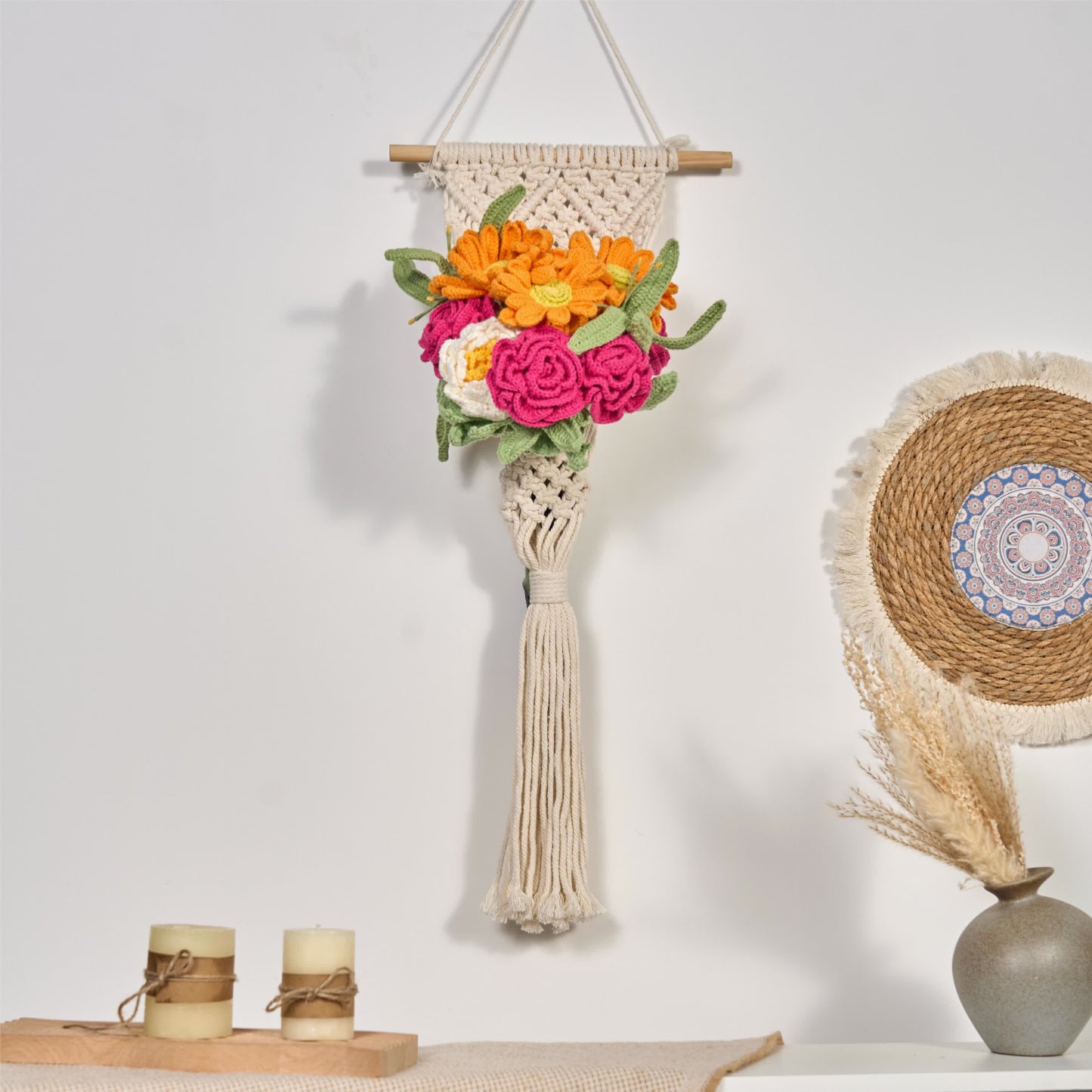 Decorazione per la casa fatta a mano con bouquet lavorato a maglia (12 pezzi)