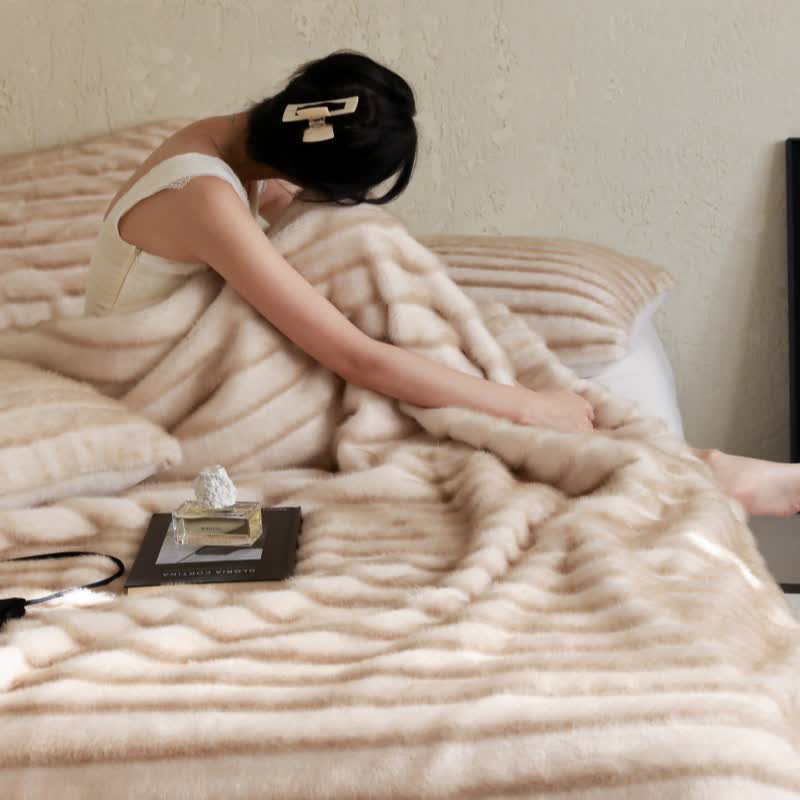 Coperta moderna in pelliccia sintetica a righe