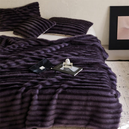 Coperta moderna in pelliccia sintetica a righe