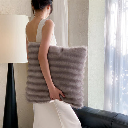 Coperta moderna in pelliccia sintetica a righe