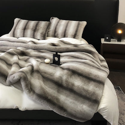 Coperta di lusso a righe sfumate