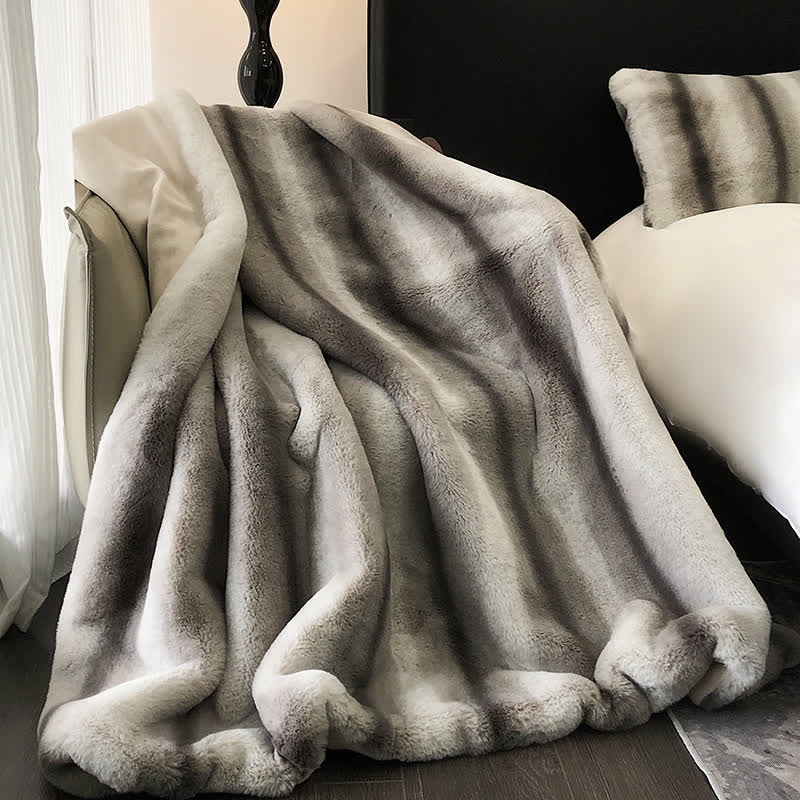 Coperta di lusso a righe sfumate