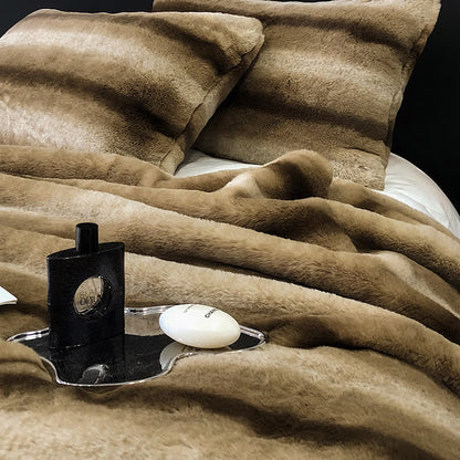 Coperta di lusso a righe sfumate