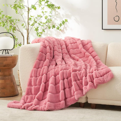 Coperta a righe in peluche tinta unita