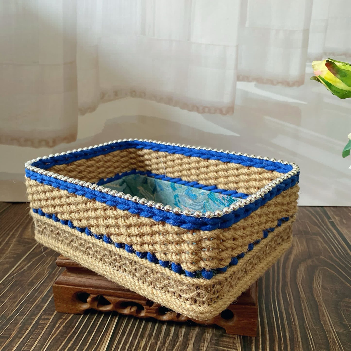 Cestino portaoggetti da tavolo vintage floreale intrecciato a mano