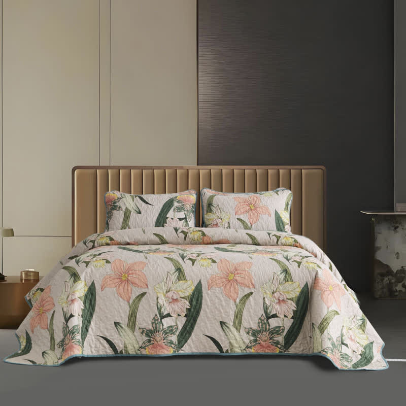Set di biancheria da letto trapuntata con giglio in fiore rurale