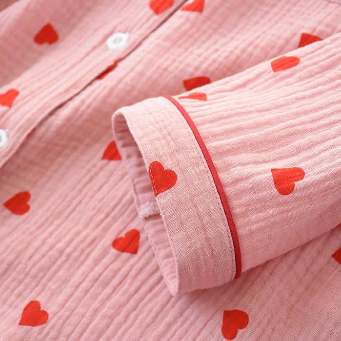 Completo da notte in garza di cotone con cuore jacquard