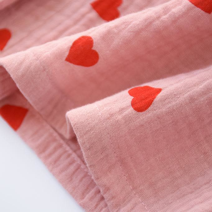 Completo da notte in garza di cotone con cuore jacquard