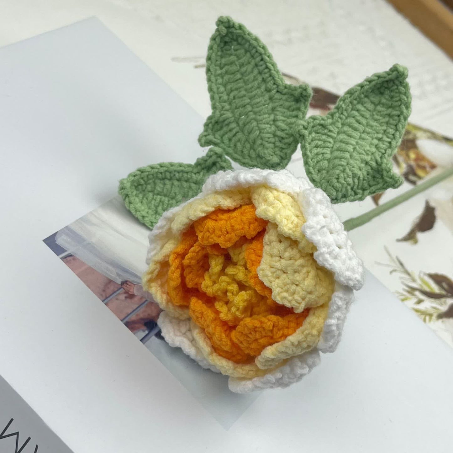 Decorazione per la casa in filato lavorato all'uncinetto a mano, fiore di peonia