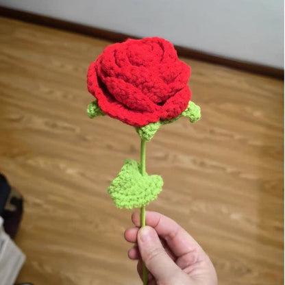 Decorazione per la casa Filato lavorato all'uncinetto a mano Rosa rossa