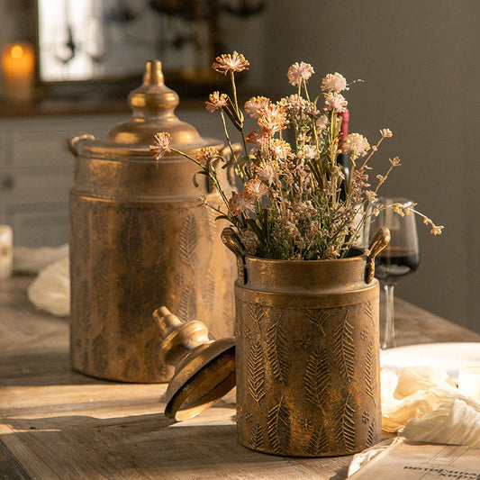 Vaso per fiori in ferro creativo in stile palazzo retrò